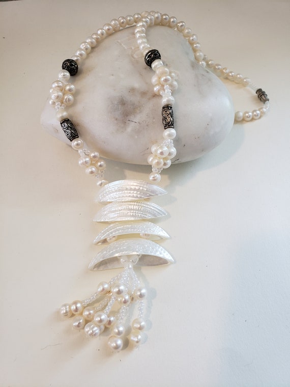 Vintage Baroque Pearl With Mother Of Pearl Neckla… - image 8