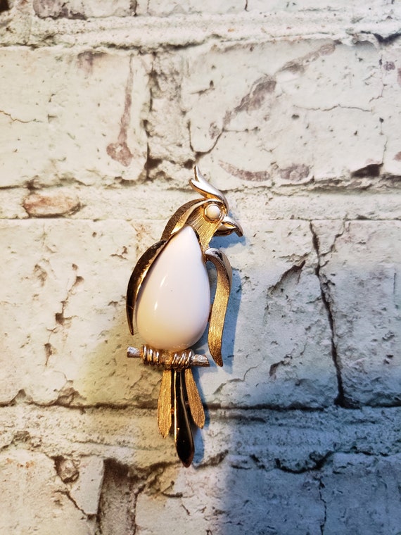Vintage Crown Trifari Parrot / Bird Brooch White L