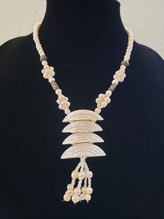 Vintage Baroque Pearl With Mother Of Pearl Neckla… - image 4