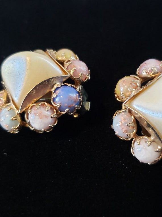 Vintage Confetti Lucite, Clip On Earrings Pearles… - image 7