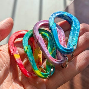 Carabiner Key Clip (4-Pack) | EDC Gift | Keychain | 100% Recycled Plastic | Sustainable Gift Ideas