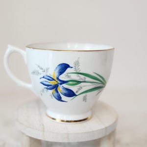 Vintage Windsor Bone China Teacup - Made in England - Blue Floral PatternCup