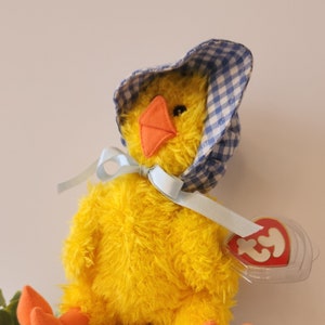 Vintage Easter TY Original Brand Attic Treasures Collection Duck “Bonnie” / 93
