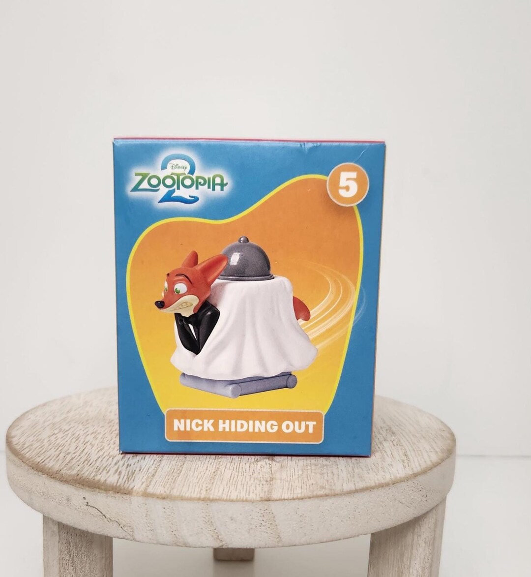 Disney Zootopia 2 Nick Hiding Out Mystery Figure #5, Nick Wilde