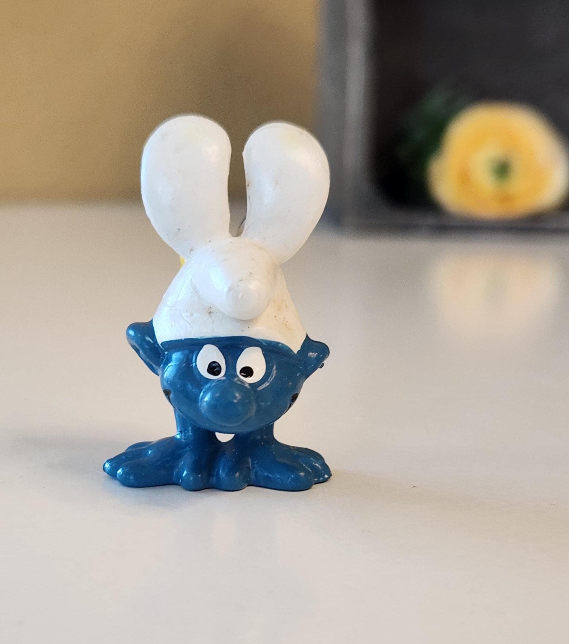 Smurfs PVC Vintage Toy Figure Handstand Smurf Yellow Shorts