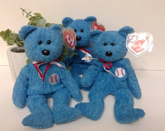Ty Beanie Babies “Addison”, el osito de peluche de béisbol azul/ 2001
