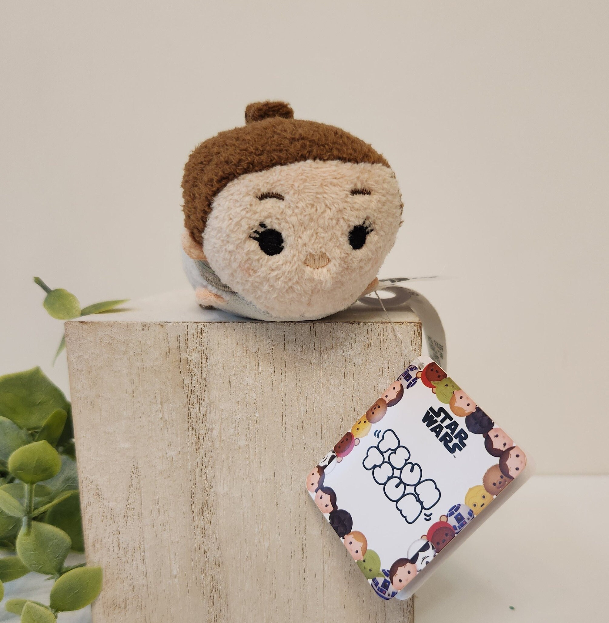 Disney Tsum Tsum Star Wars Rey Plush, Mini 3.5