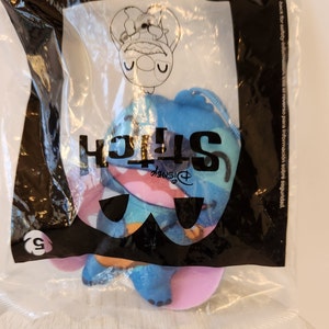 Stitch / McDonalds Happy Meal Toy Disney #5 Ukulele Stitch Hawaiian Surfing
