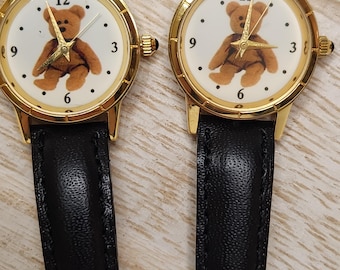 Reloj vintage Ty Beanie Time de 1999 – Fuzz el oso pardo – Accesorio oficial de Beanie Baby – Caja dorada – Clásico de los 90