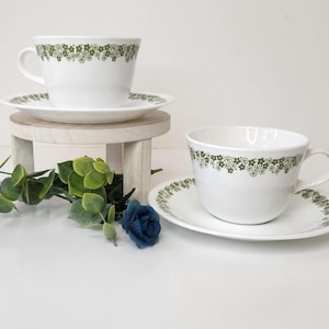 Set of 2 Corelle Spring Blossom/Crazy Daisy / Saucers and Cups / 8oz/ Vintage