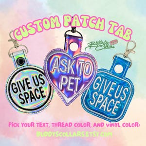 Une languette d'écusson en vinyle personnalisée pour chiens (voir les photos pour les couleurs de vinyle disponibles) RECTO, texte uniquement - pas de symboles