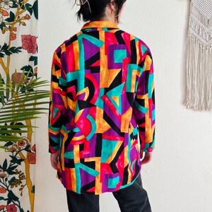 Vintage 1980s Colorful Geometric Printed Lightweight Denim Jacket Size Medium/Large image 6