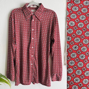 Vintage 1970s Red Geometric Printed Long Sleeve Lightweight Button Up Shirt Size XL