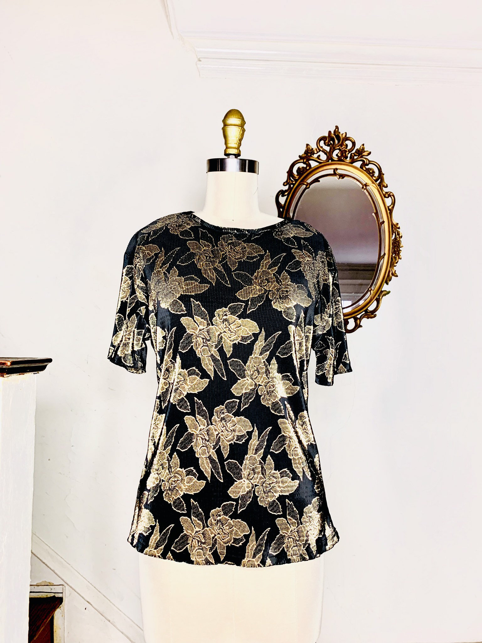 Vintage Floral Gold and Black Short 