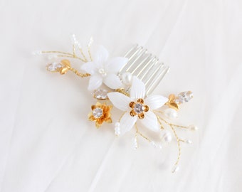 Floral bridal comb Wedding hair accessory Floral wedding hair comb Bridal side hair comb Floral bridal hair accessory Floral comb Side clip