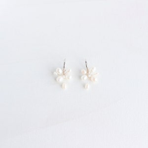 Pearl star bridal earrings Modern bridal earrings Special occasion earrings Delicate bridal earrings Celestial wedding earrings