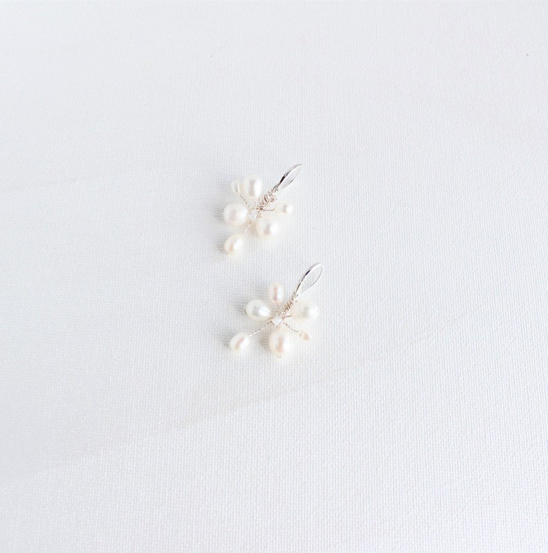 wedding earrings, Bridesmaid earrings, Star pearl wedding earrings, Modern bride earrings