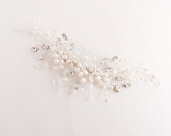 Bridal pearl hair vine comb Pearl hair comb Wedding hair comb Flower bridal comb Headpiece Wedding hair accessory Bridal Hairpiece FLEUR
