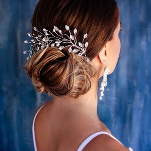 Bridal hair comb silver Pearl hair comb Wedding hair comb Crystal hair comb Bridal headpiece Bridal hair accessories Floral hair piece