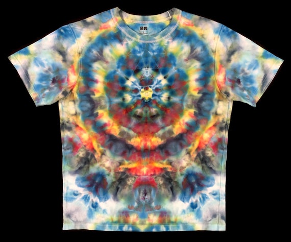 uniqlo tie dye shirt