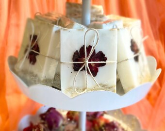 50 Soap Favors / Wedding Favors For Guests