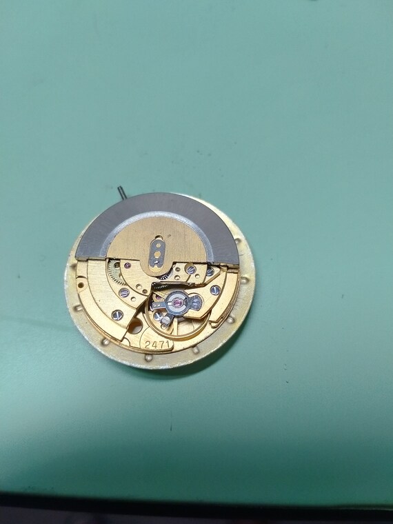 Tissot 2471 Automatic Movement With Dial And Hands - image 2