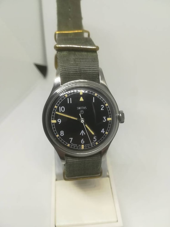 Vintage military Smiths W10 wristwatch