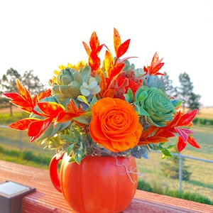 Pumpkin Flower Arrangement, Pumpkin Centerpiece, Fall Flower Arrangement, Sola Wood, Table Centerpiece, Mantel Centerpiece, Thanksgiving