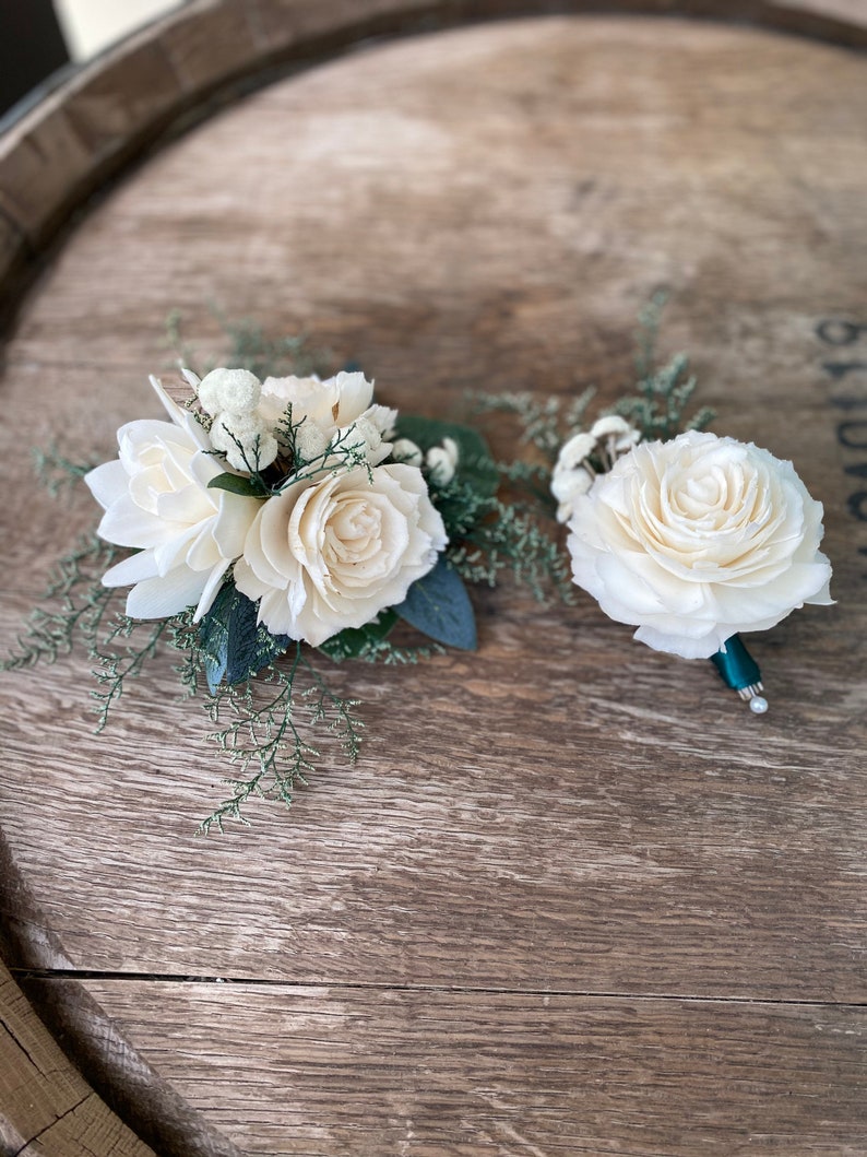 Sola Wood Flower, Ivory Hunter green Boutonniere Corsage Set, Prom Boutonniere, Groom Boutonniere, Homecoming Flower, Wedding, Winter Formal 