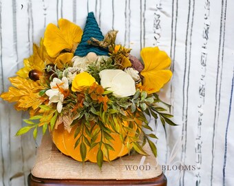 Pumpkin Flower Arrangement, Pumpkin Centerpiece, Fall Flower Arrangement, Sola Wood, Table Centerpiece, Mantel Centerpiece, Thanksgiving