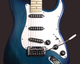 Stratocaser Ultramarine Blue