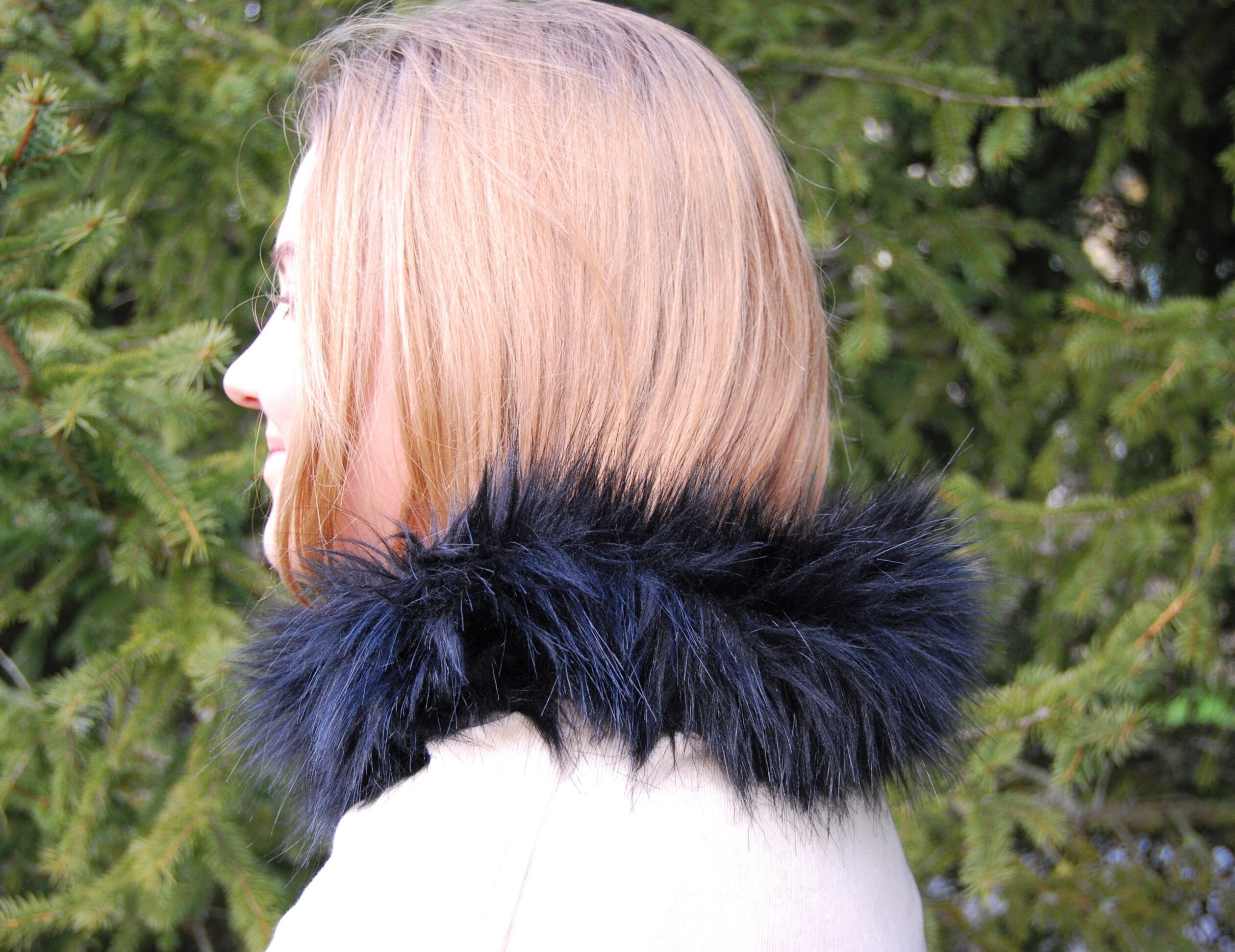 Elegant Faux Fur Winter White Poncho