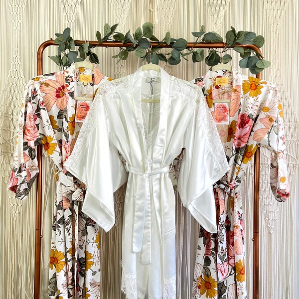 Robes for Bridesmaids Set of 2, 4, 6, 8, 10 -Bridesmaid Kimono  Robe Combos - Matching Style White Lace Kimono Robe for Bride