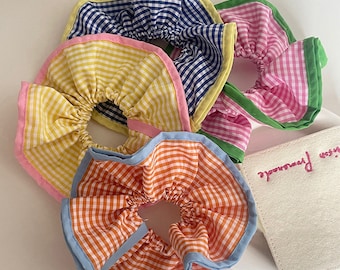 Scrunchie a cuadros con ribete plisado francés medio, Scrunchie Gingham de gran tamaño, Scrunchie plisado, corbatas para el cabello de gran tamaño, regalo de despedida de soltera