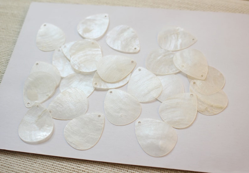 MOP Tear Drop Shell Pendant Mother of Pearl Translucent Round Pendant Earring Making 20Pcs- Round Shell Natural White Shell Slice Pendant