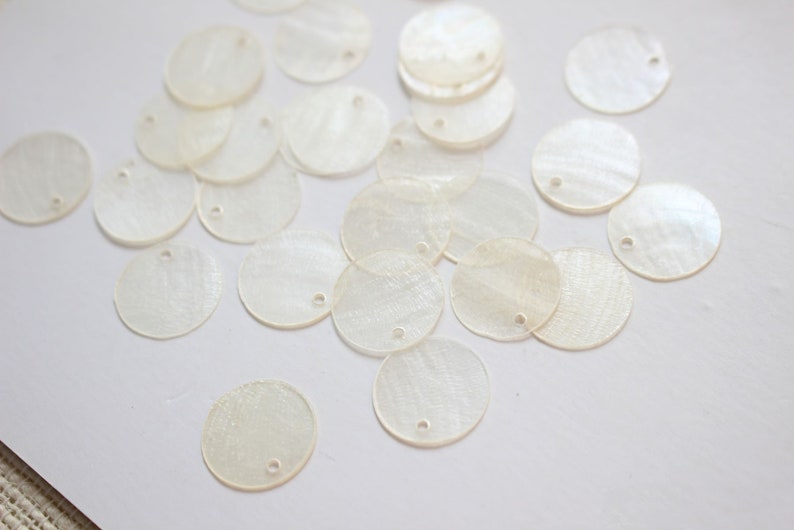 MOP Tear Drop Shell Pendant Mother of Pearl Translucent Round Pendant Earring Making 20Pcs- Round Shell Natural White Shell Slice Pendant