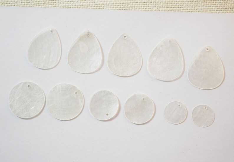 MOP Tear Drop Shell Pendant Mother of Pearl Translucent Round Pendant Earring Making 20Pcs- Round Shell Natural White Shell Slice Pendant