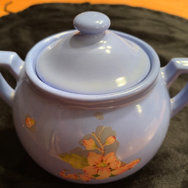 Vintage 1940’s 1950’s American pottery Lipton’s Tea sugar bowl lid handles rare Blue with flowers