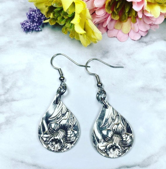Gorgeous Daffodil teardrop earrings/necklace/or set- Repurposed Silverware Earrings - Daffodil NecklaceDaffodil
