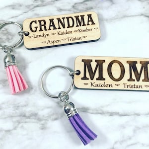 Kids’ name keychain -Mom/Grandma/Nana/Dad/or anyone!!!! Laser engraved mom keychain - Mother’s Day Keychain