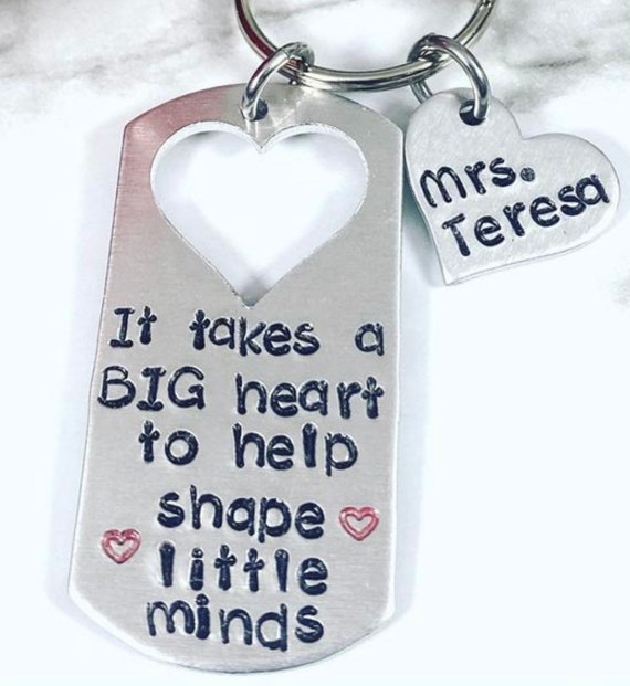 Teacher Gift - Personalized Keychain - It takes a big heart to teach little minds - Teacher appreciation - teacher keychain