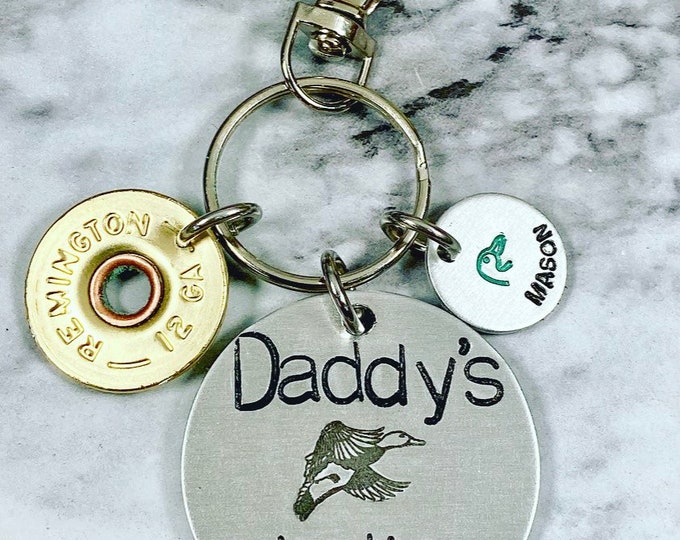 Dad/Mom/Grandma/Grandpa etc's hunting buddy/buddies with personalized names - Dad's hunting buddies keychain