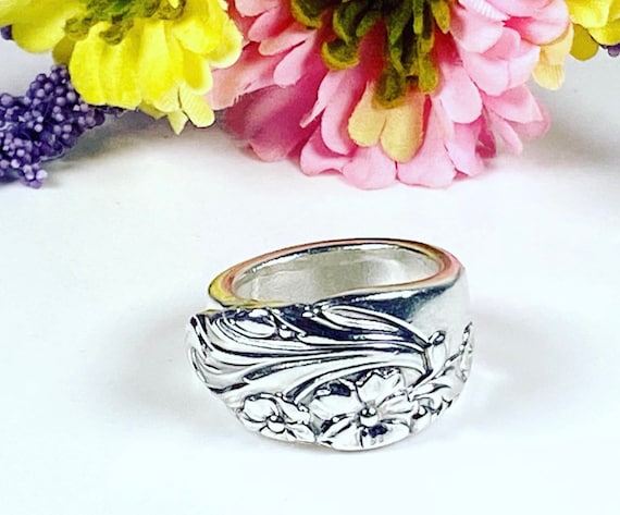 Spoon Ring - Evening Star Floral Spoon Ring - Vintage Silverware Ring