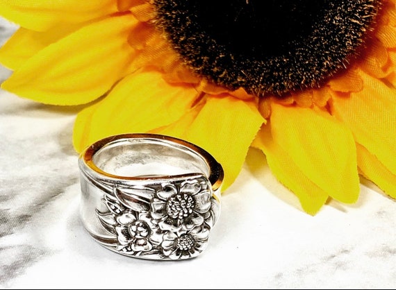 Spoon Ring - Sunflower Spoon Ring - Vintage Silverware Ring - April Pattern Ring