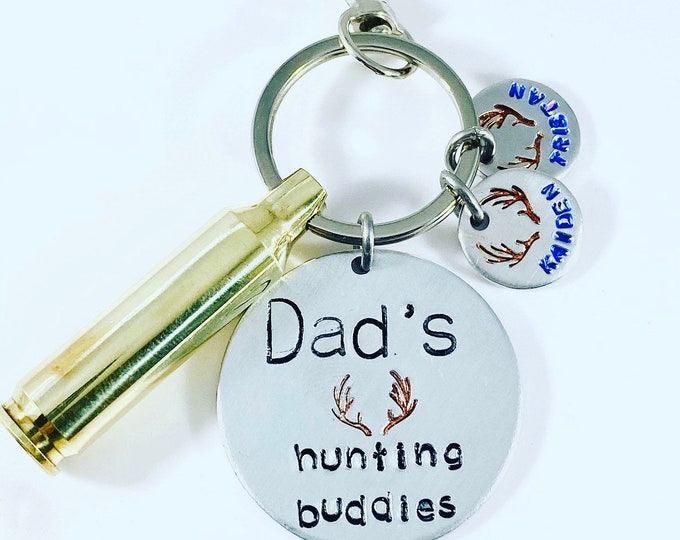 Dad/Mom/Grandma/Grandpa etc's hunting buddies with personalized names - Dad's hunting buddies keychain