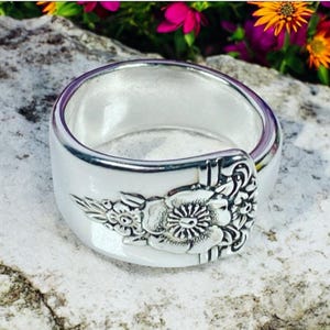 Spoon ring- Vintage Spring Charm Spoon Ring – Upcycled Silverware Jewelry, Floral Gift for Her - gift for friend - sister gift