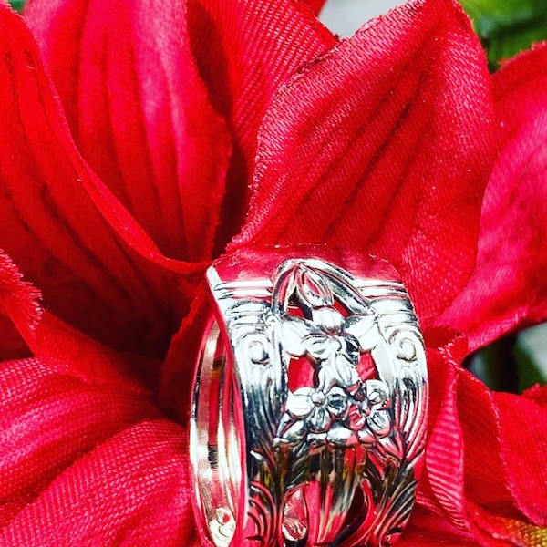 Spoon Ring - Classic Filigree 1937 Floral Spoon Ring - Vintage Silverware Ring