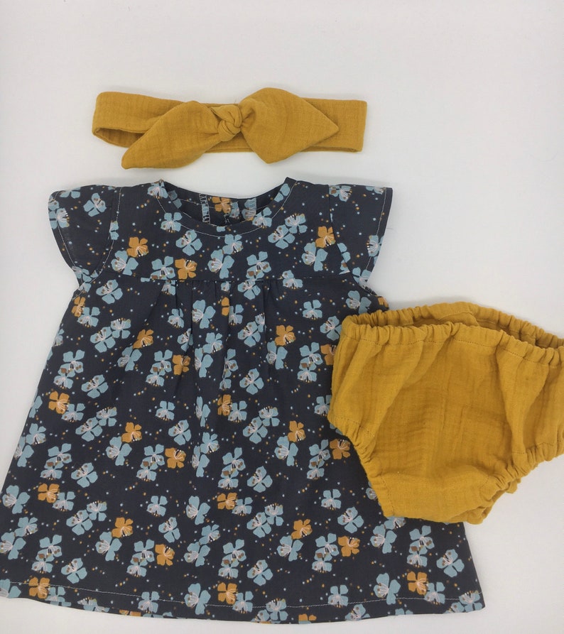 Printed cotton baby dress buttoned back