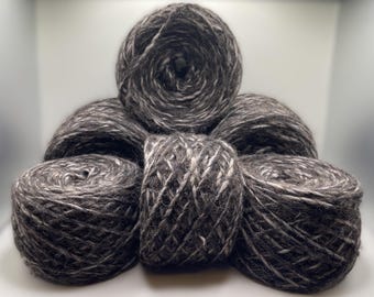Fio reciclado de lã e alpaca – Espessura média – Cinza mesclado – Fio sustentável reciclado (590g)