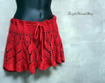 Minifalda roja de crochet: vestido playero de encaje